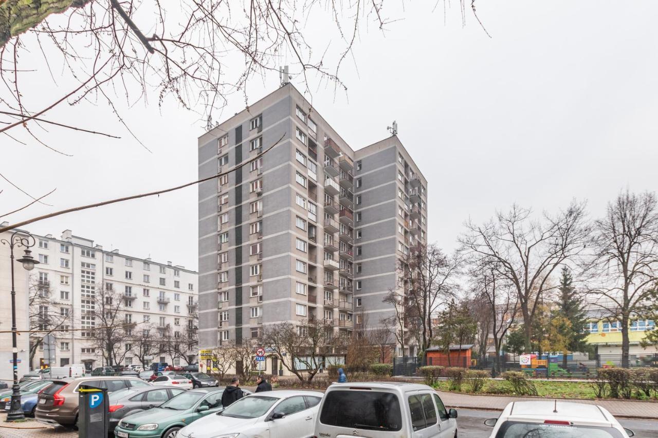 Apartament Pl. Dąbrowskiego 12 By Homeprime *