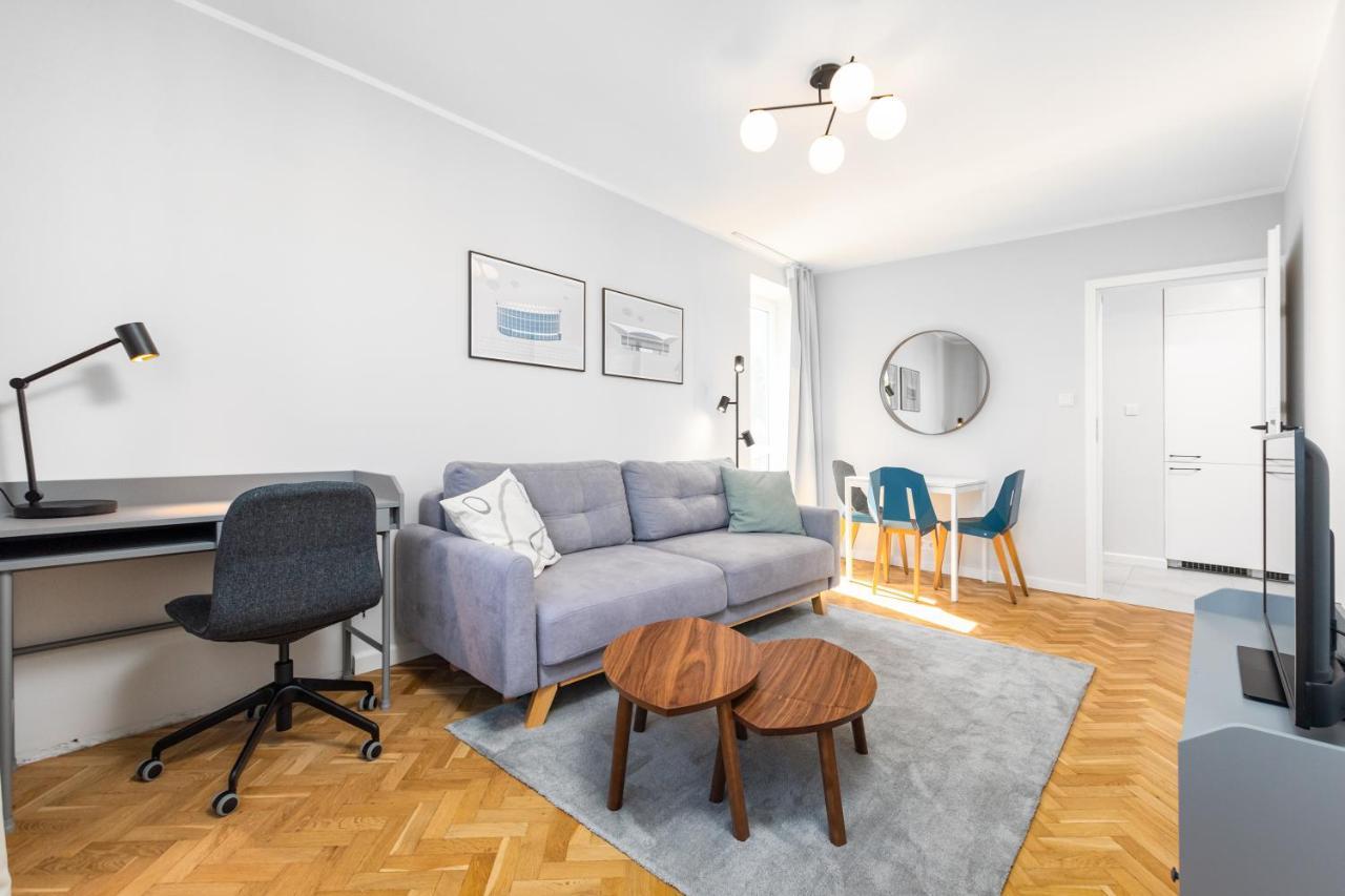 Apartament Pl. Dąbrowskiego 12 By Homeprime