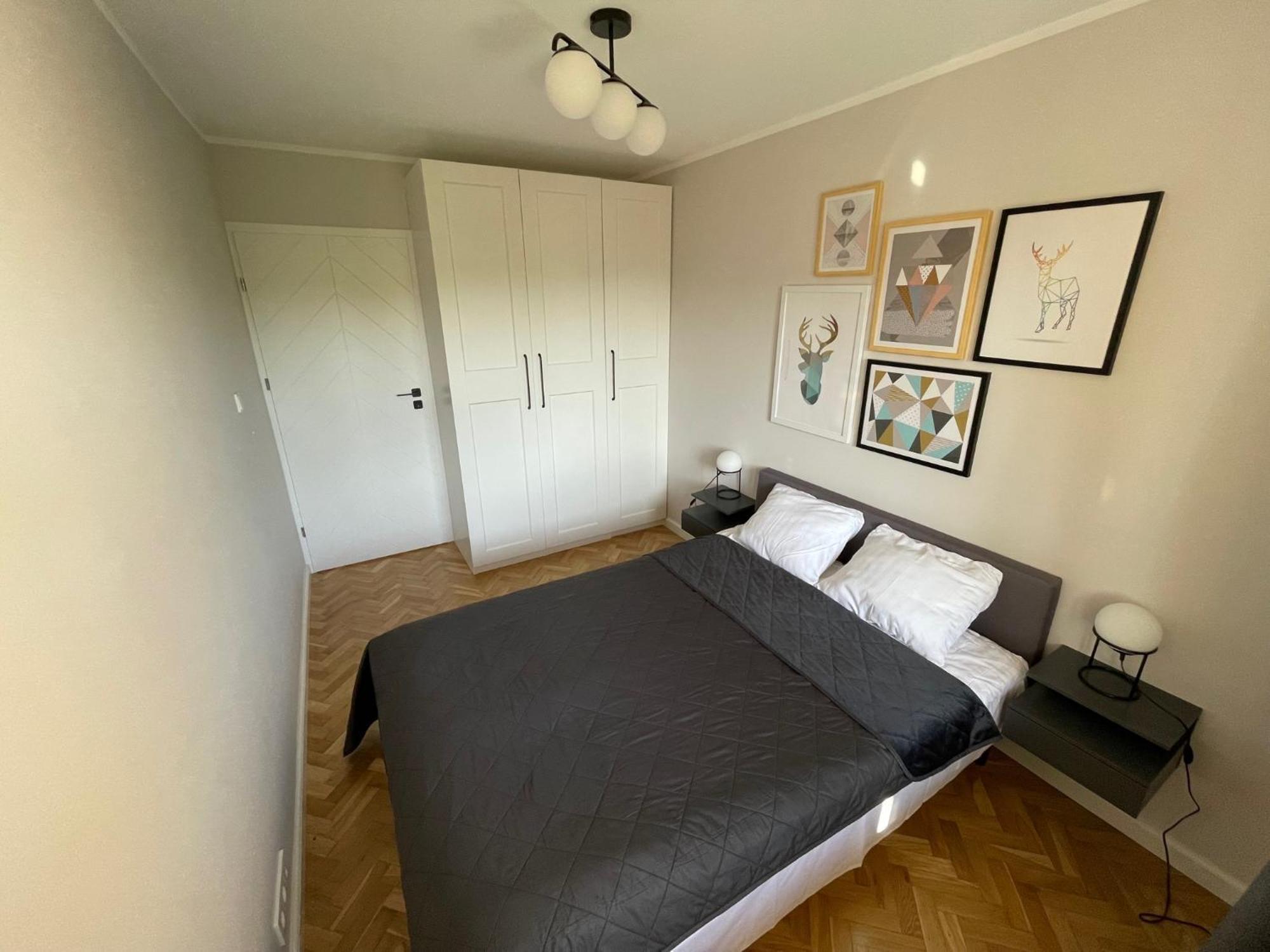 Pl. Dąbrowskiego 12 By Homeprime *